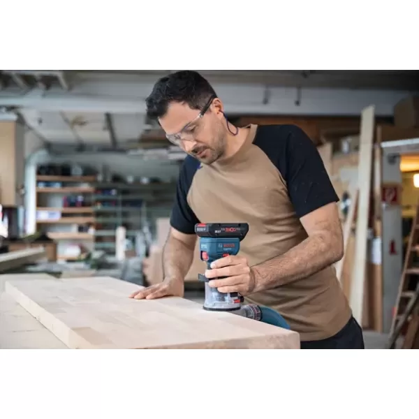 Aku ohraňovací frézka L-BOXX 136 18V Bosch GKF 18V-8 06016C2001