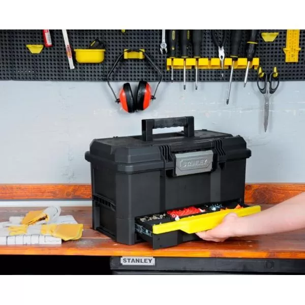 Box na nářadí se zásuvkou Stanley 19" 1-70-316