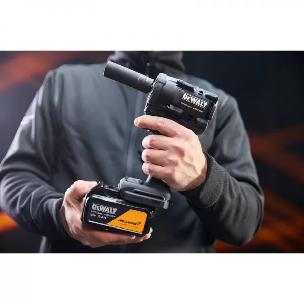 Aku rázový utahovák 18V/2x5,0Ah McLaren DeWALT DCF92MP2T