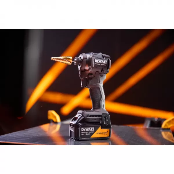 Aku rázový utahovák 18V/2x5,0Ah McLaren DeWALT DCF86MP2T