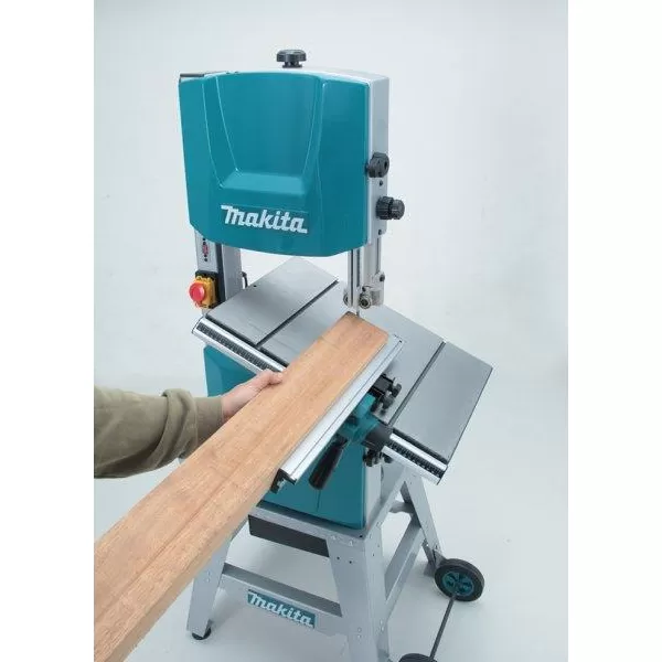 Pásová pila 305mm Makita LB1200F