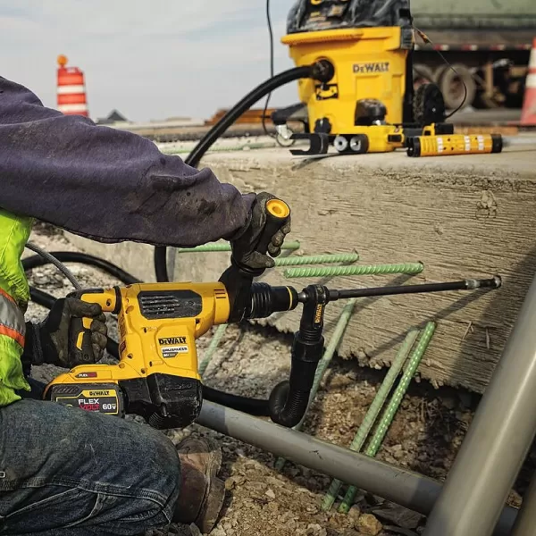 Dutý vrták s odsáváním SDS-MAX 32x600mm DeWALT DT60235