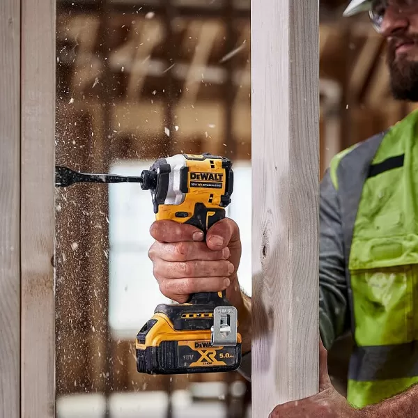 Aku rázový utahovák 18V bez aku DeWALT DCF850N