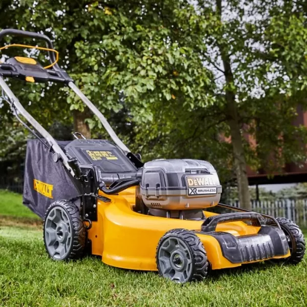 Aku sekačka na trávu bez aku DeWALT DCMW564N