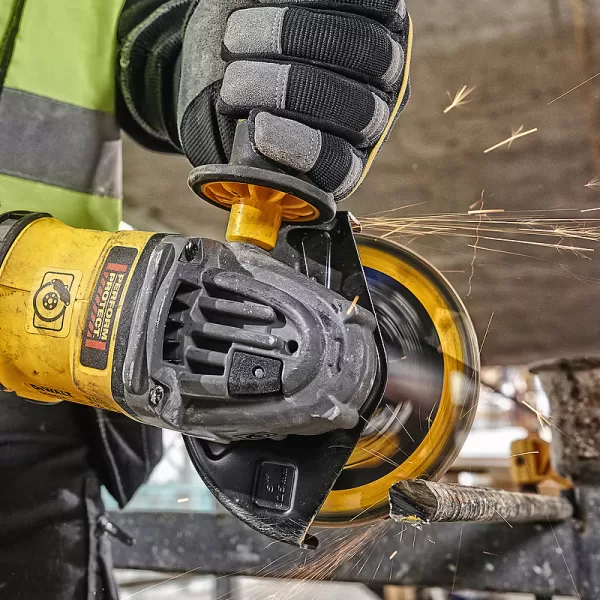 Aku úhlová bruska 125mm 54V bez aku DeWALT DCG418NT