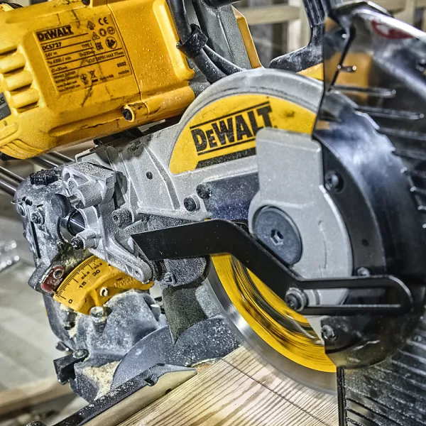 Aku pokosová pila 54V 2x6,0Ah FLEXVOLT DeWALT DCS727T2