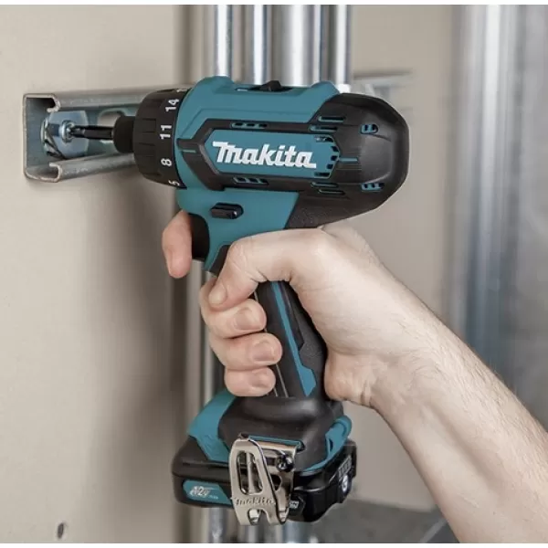 Aku šroubovák 12V 2x2,0Ah Makita DF033DSAE