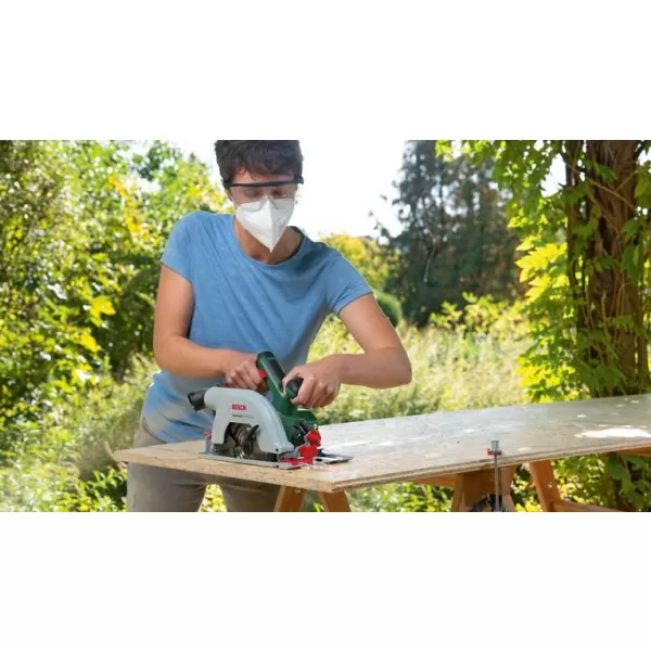 Aku ruční okružní pila 18V 2,5Ah Bosch UniversalCirc 18V-53 06033B1402