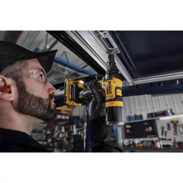 Aku nýtovačka pro nýty do 4,8 mm 18V bez aku a nabíječky DeWALT DCF403NT