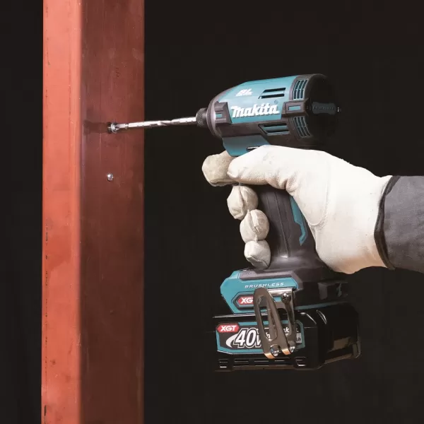 Aku rázový šroubovák 1/4"Li-ion XGT 40V/2x2,0Ah Makita TD003GA201