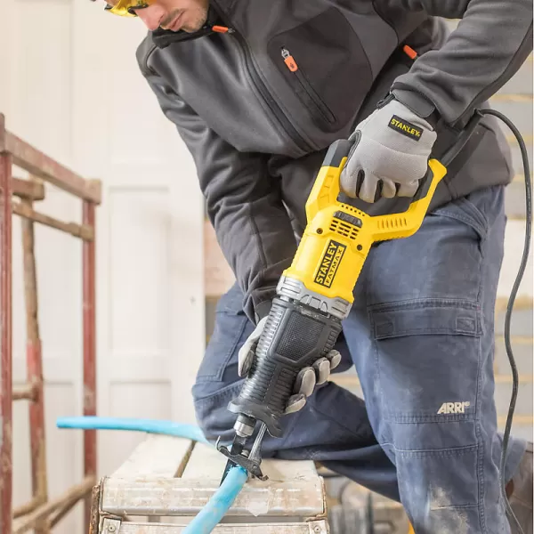 Mečová pila Stanley FatMax FME360