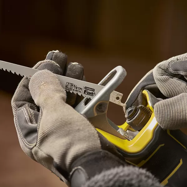 Aku mečová pila V20 18V bez aku Stanley FatMax SFMCS310B