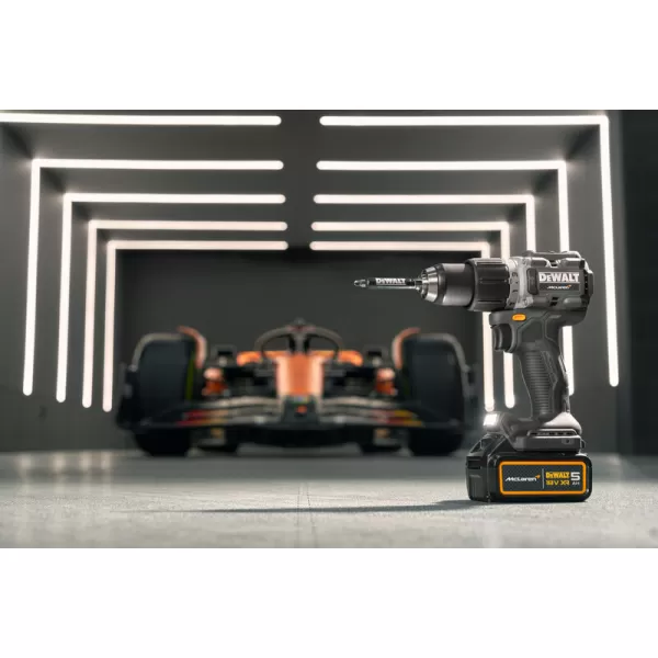 Aku příklepová vrtačka 18V/2x5,0Ah limitovaná edice McLaren DeWALT DCD85MP2T